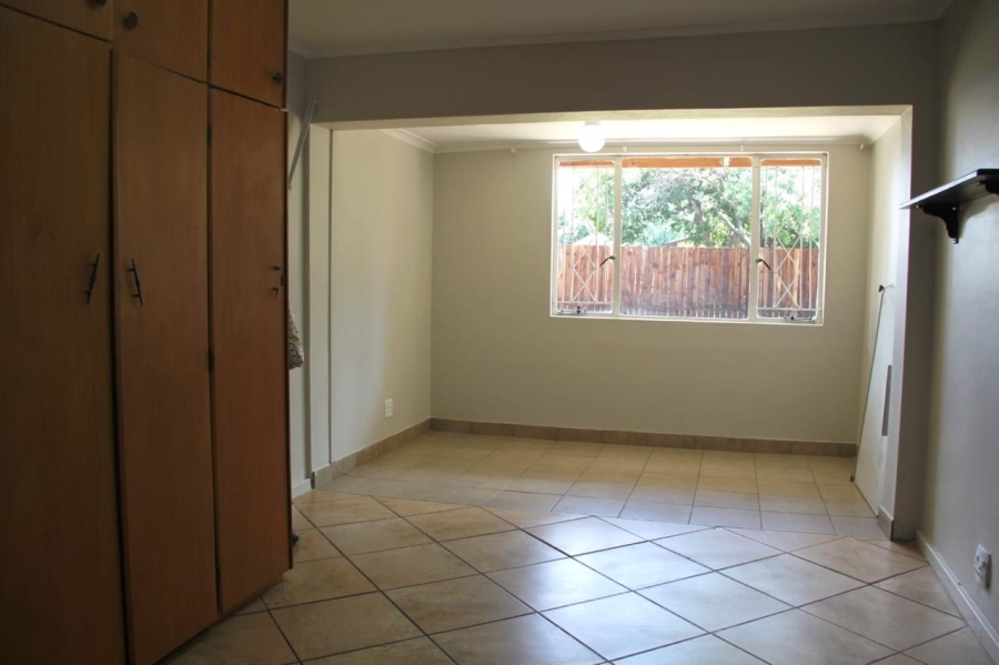 8 Bedroom Property for Sale in Brandwag Free State